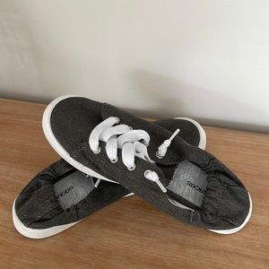 Brand new gray Maurice’s shoes.